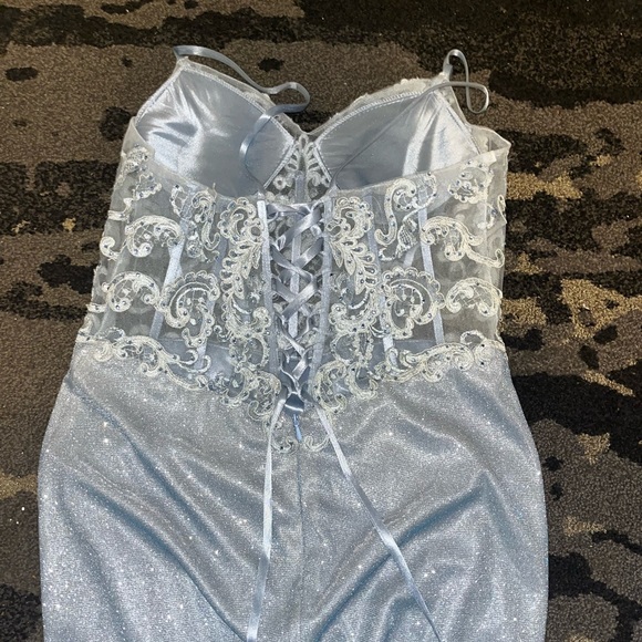 Light baby blue homecoming dress payed around 400 worn 1 time - Picture 6 of 11
